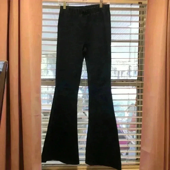 Fashionomics dark denim pull-on flare pant size medium. In great condition! - Picture 1 of 7